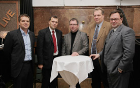 V.l.: Karl Mayrhofer, Fabasoft; Roland Ledinger, BKA; Helmut Fallmann, Fabasoft, Michael Butz, A-Trust und Christian Rupp, Plattform Digitales Österreich, eröffnen sicheren Cloud-Zugang.